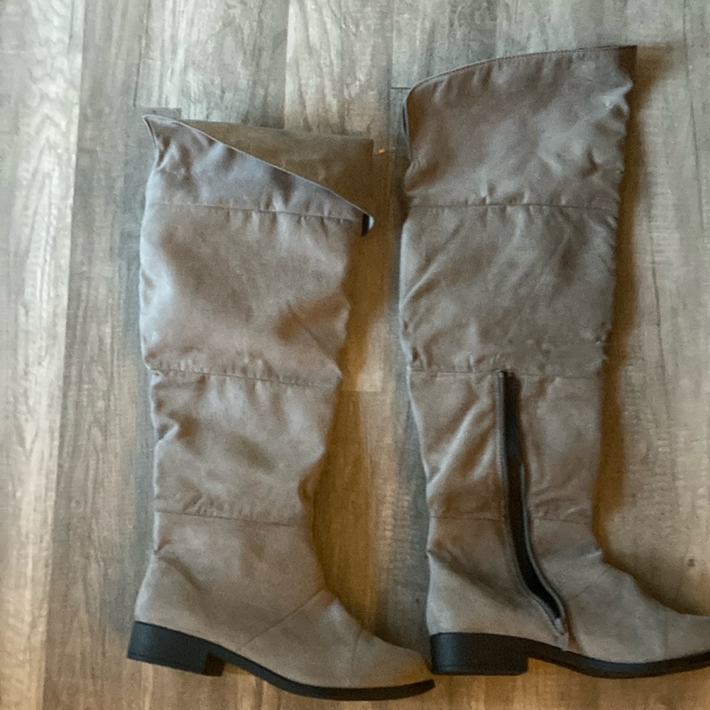 Women long Gray Boots size 10